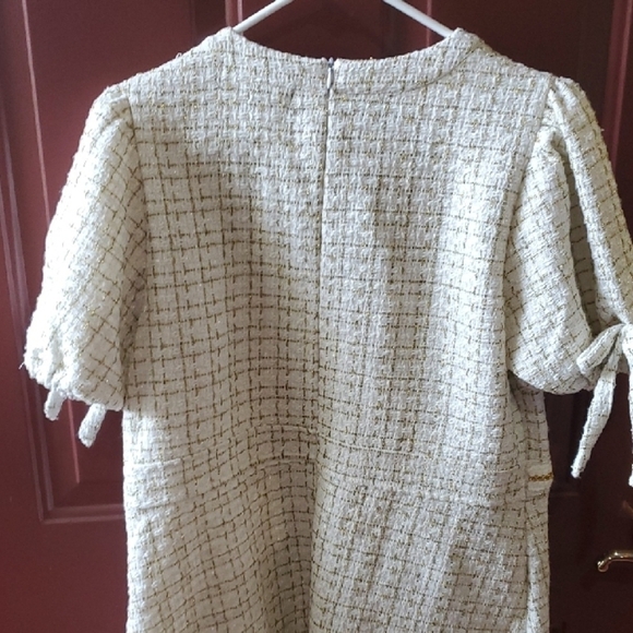 Simply Southern Scalloped Cream Tweed With Puffy Sleeves NWT LARGE - Picture 12 of 13
